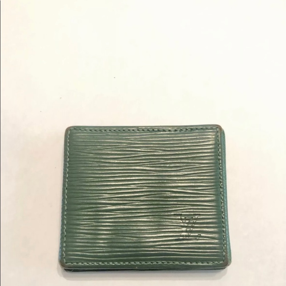 Louis Vuitton Taiga monnaie boite Epi coin case